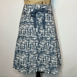 Old Navy A-line blue printed skirt with bow accent 10